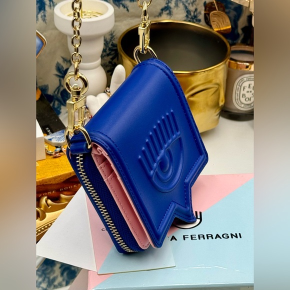 🆕 CHIARA FERRAGNI 🧿 BNIB Eyelike Motif Chain Linked Wallet - Blue - WOC - Picture 5 of 15